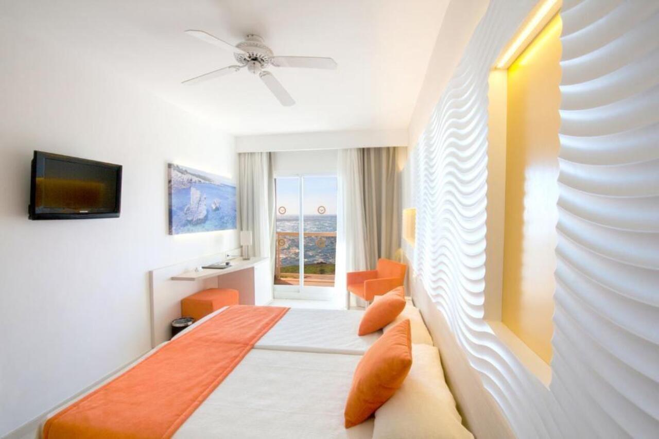 Globales Almirante Farragut Hotel Cala'N Blanes  Ngoại thất bức ảnh