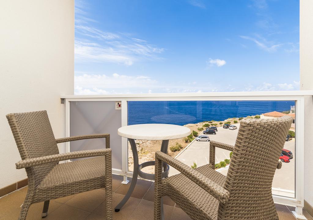 Globales Almirante Farragut Hotel Cala'N Blanes  Ngoại thất bức ảnh